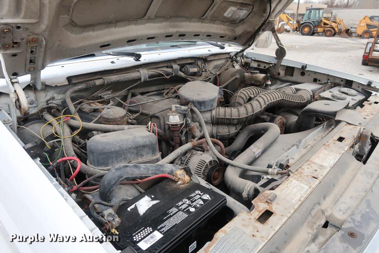 image for item DA6557 1995 Ford F250 utility bed pickup truck