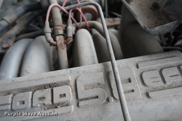 image for item DA6557 1995 Ford F250 utility bed pickup truck