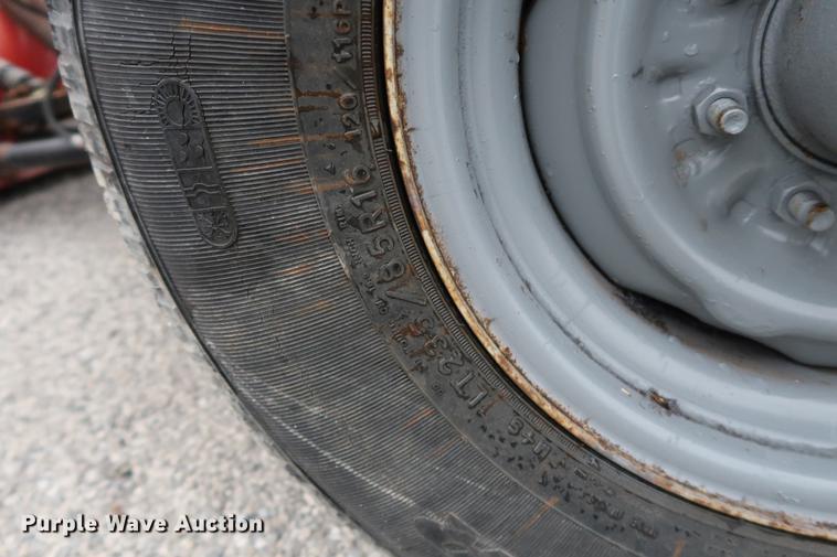 image for item DA6557 1995 Ford F250 utility bed pickup truck