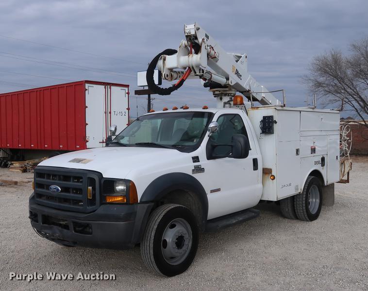 image for item DA6558 2006 Ford F550 bucket truck