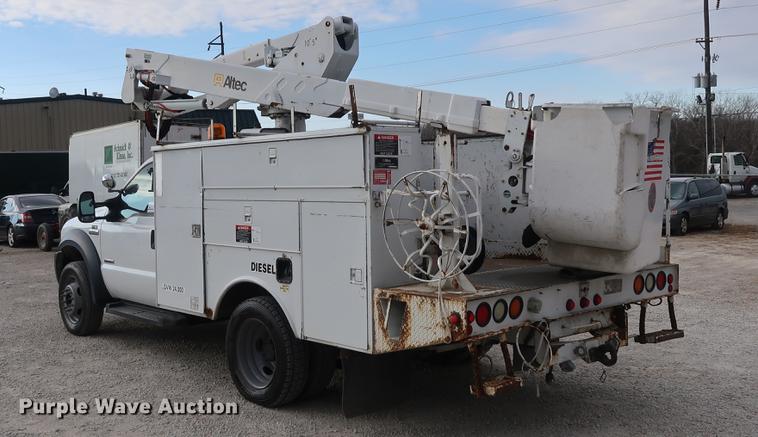 image for item DA6558 2006 Ford F550 bucket truck