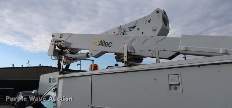 image for item DA6558 2006 Ford F550 bucket truck