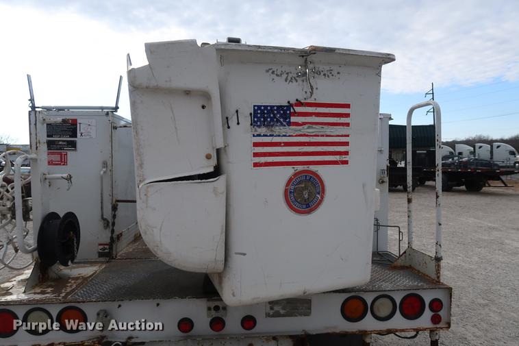 image for item DA6558 2006 Ford F550 bucket truck
