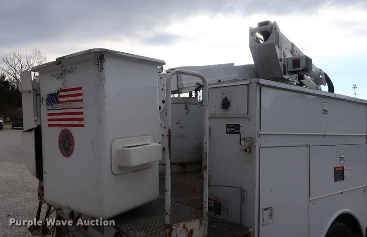 image for item DA6558 2006 Ford F550 bucket truck