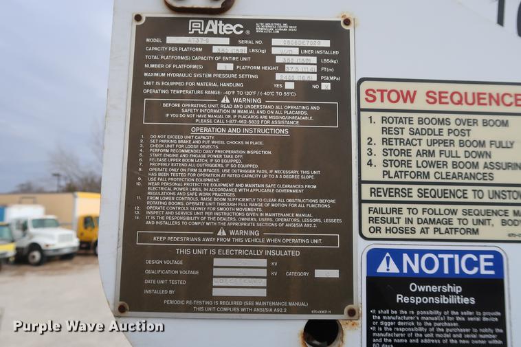 image for item DA6558 2006 Ford F550 bucket truck