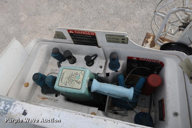 image for item DA6558 2006 Ford F550 bucket truck