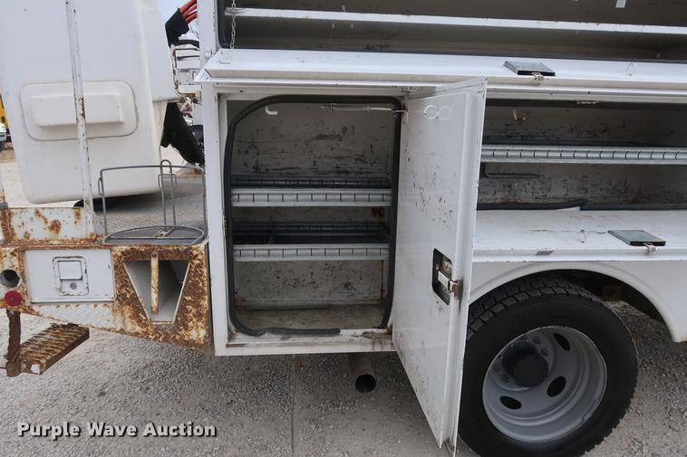 image for item DA6558 2006 Ford F550 bucket truck