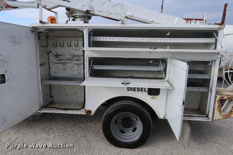 image for item DA6558 2006 Ford F550 bucket truck