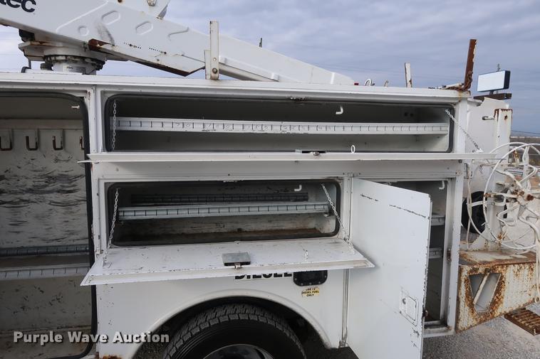 image for item DA6558 2006 Ford F550 bucket truck