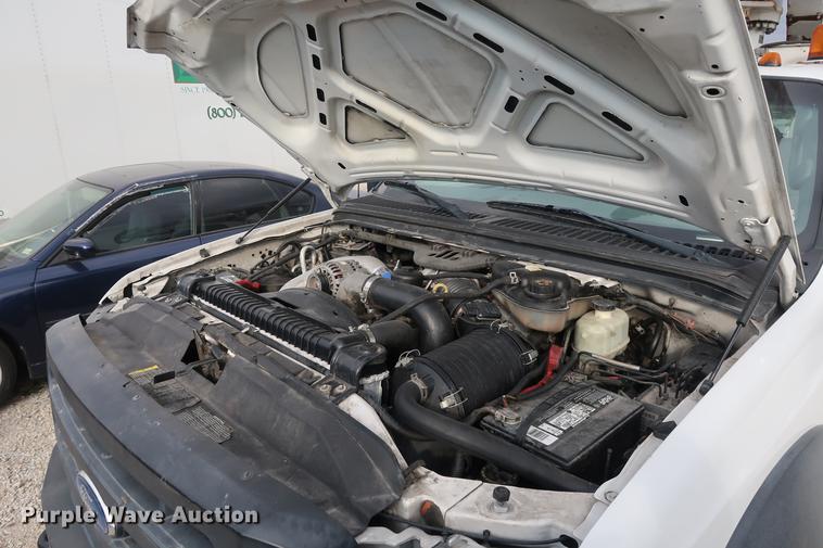 image for item DA6558 2006 Ford F550 bucket truck