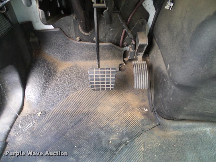 image for item DA6901 2005 International DuraStar 4300 box truck