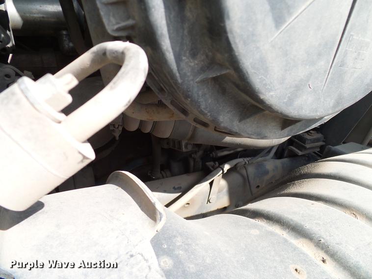 image for item DA6901 2005 International DuraStar 4300 box truck