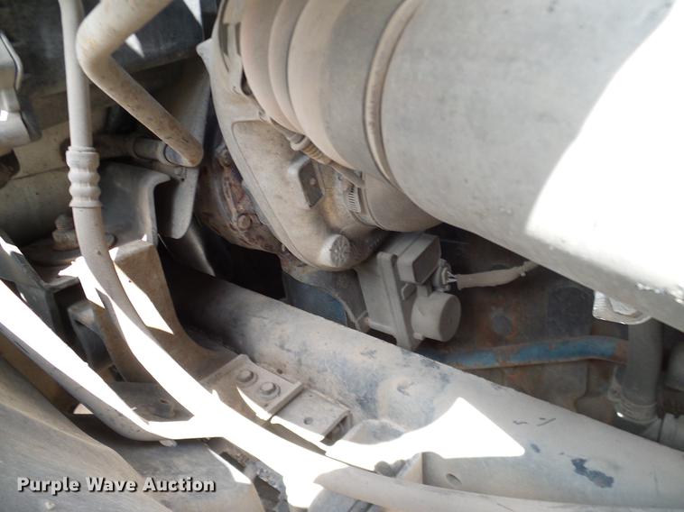 image for item DA6901 2005 International DuraStar 4300 box truck