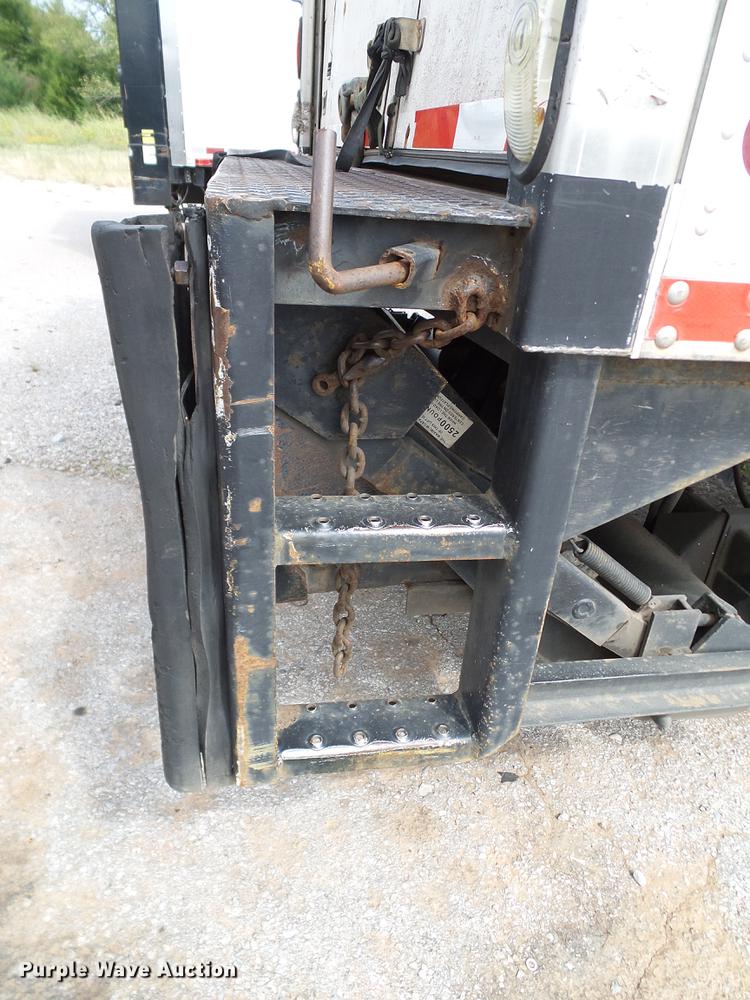 image for item DA6901 2005 International DuraStar 4300 box truck