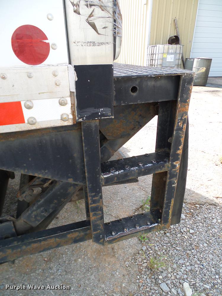 image for item DA6901 2005 International DuraStar 4300 box truck