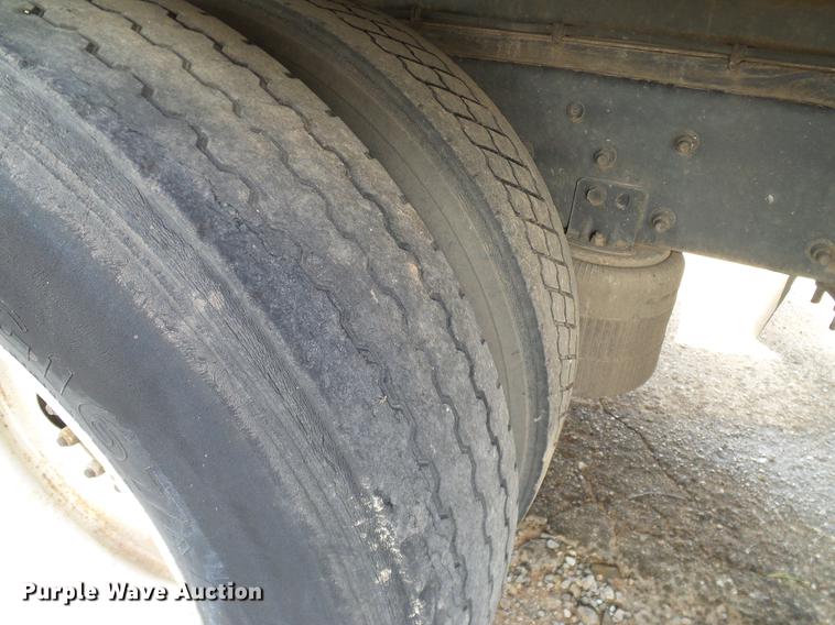 image for item DA6901 2005 International DuraStar 4300 box truck