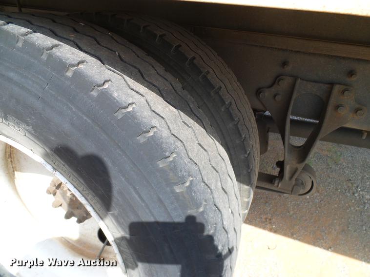 image for item DA6901 2005 International DuraStar 4300 box truck