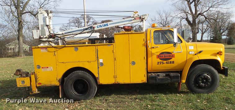 image for item DA7012 1989 Chevrolet 60 service truck with crane