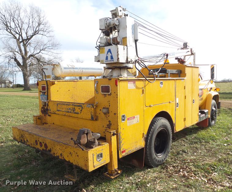 image for item DA7012 1989 Chevrolet 60 service truck with crane