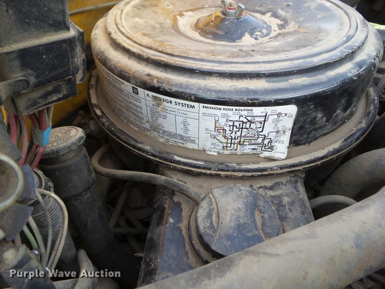 image for item DA7012 1989 Chevrolet 60 service truck with crane