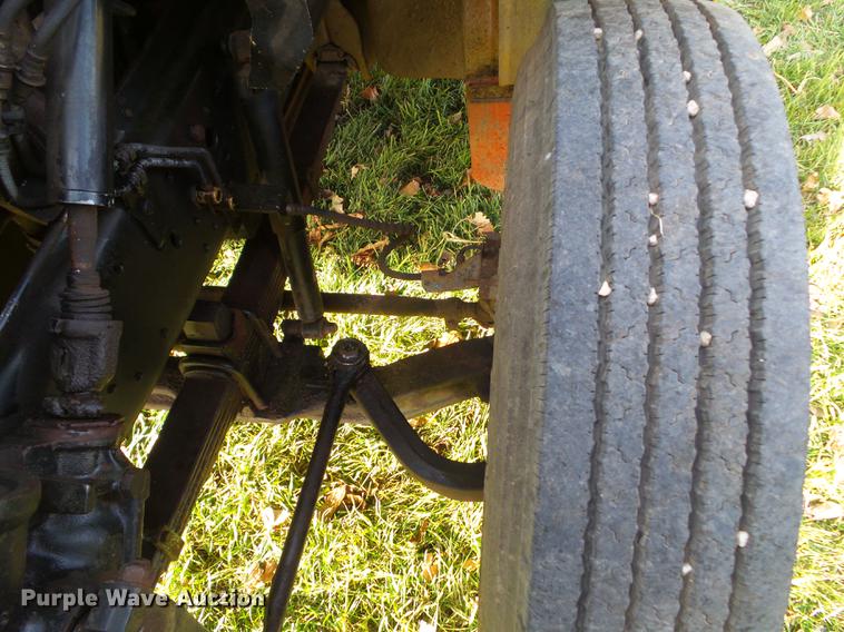 image for item DA7012 1989 Chevrolet 60 service truck with crane