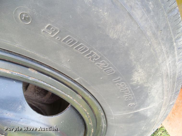 image for item DA7012 1989 Chevrolet 60 service truck with crane