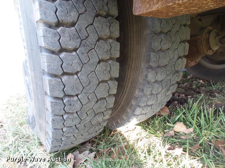 image for item DA7012 1989 Chevrolet 60 service truck with crane