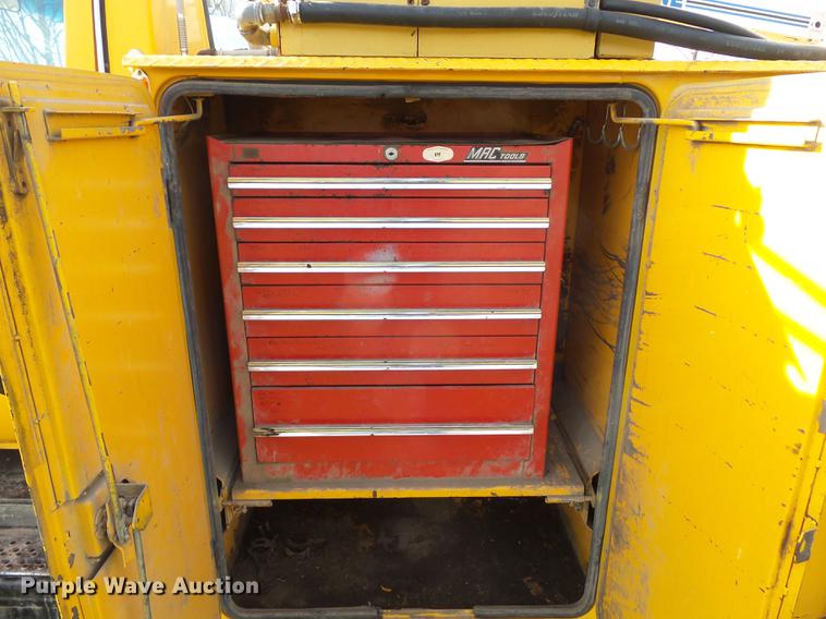 image for item DA7012 1989 Chevrolet 60 service truck with crane