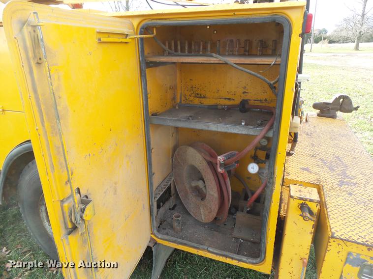 image for item DA7012 1989 Chevrolet 60 service truck with crane