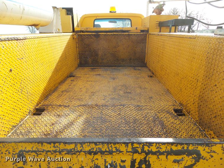 image for item DA7012 1989 Chevrolet 60 service truck with crane