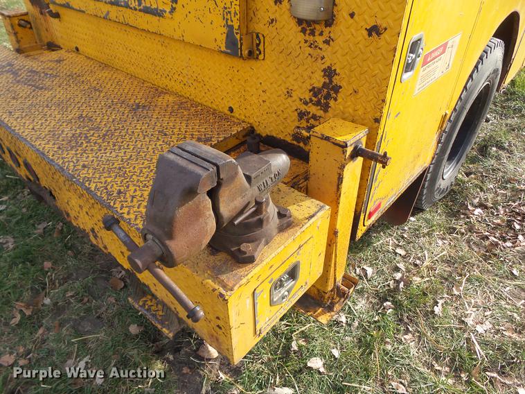 image for item DA7012 1989 Chevrolet 60 service truck with crane