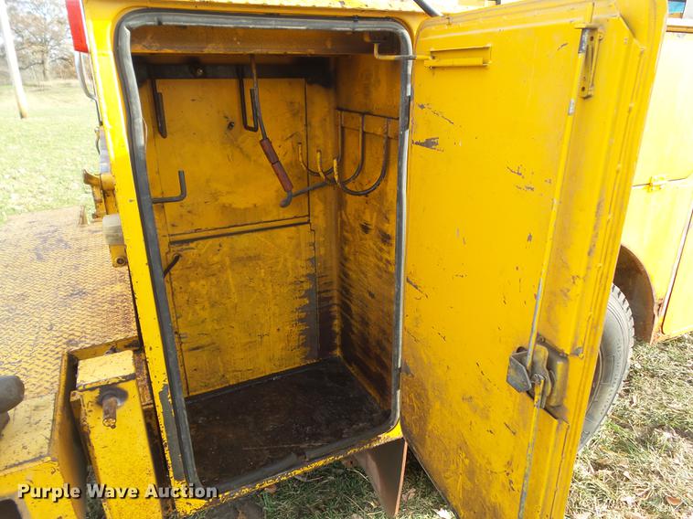 image for item DA7012 1989 Chevrolet 60 service truck with crane