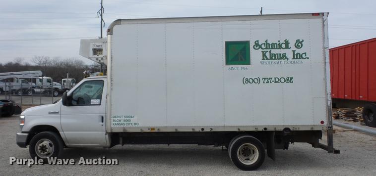image for item DA8504 2011 Ford Econoline E450 box truck