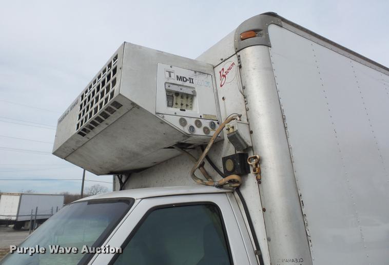 image for item DA8504 2011 Ford Econoline E450 box truck