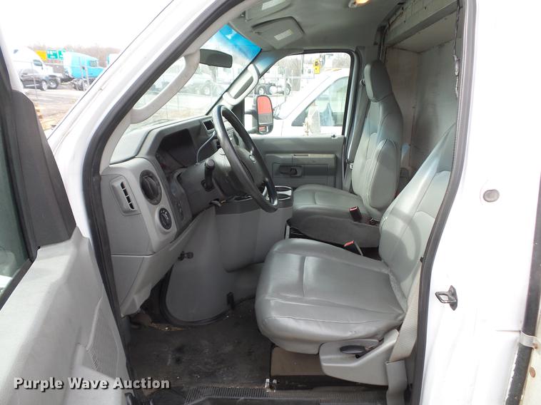 image for item DA8504 2011 Ford Econoline E450 box truck