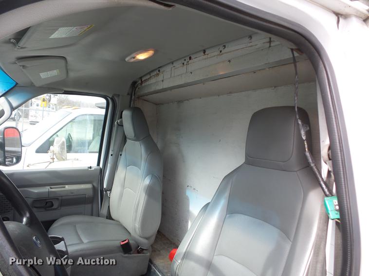 image for item DA8504 2011 Ford Econoline E450 box truck