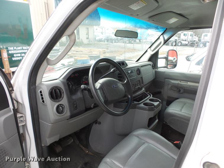 image for item DA8504 2011 Ford Econoline E450 box truck