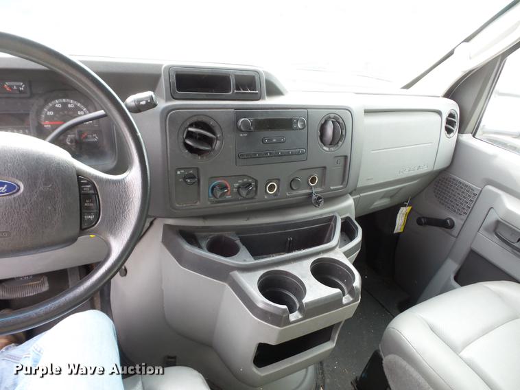 image for item DA8504 2011 Ford Econoline E450 box truck