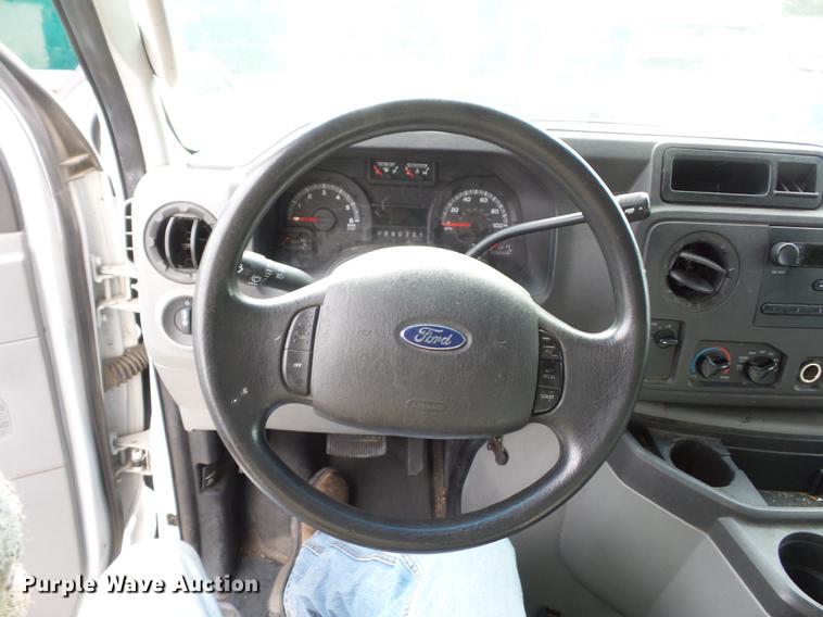 image for item DA8504 2011 Ford Econoline E450 box truck