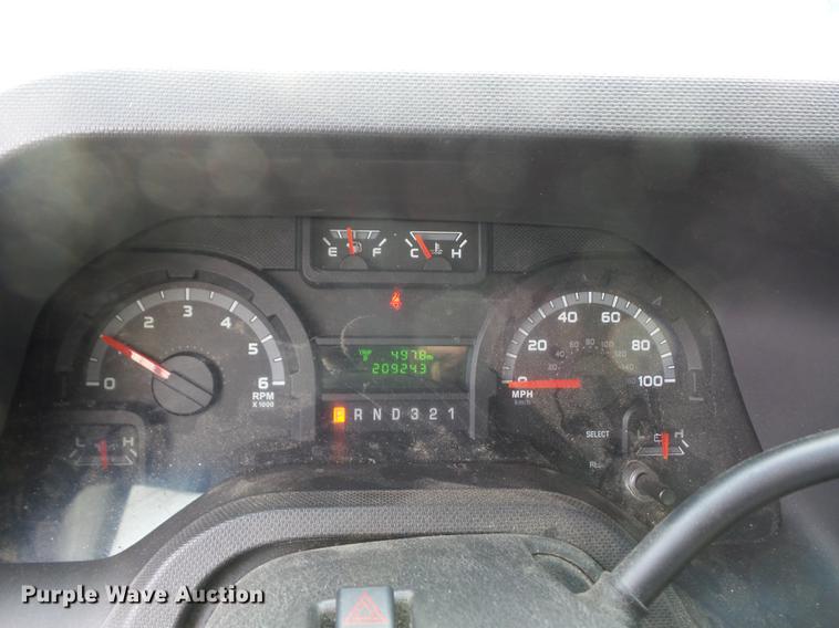 image for item DA8504 2011 Ford Econoline E450 box truck