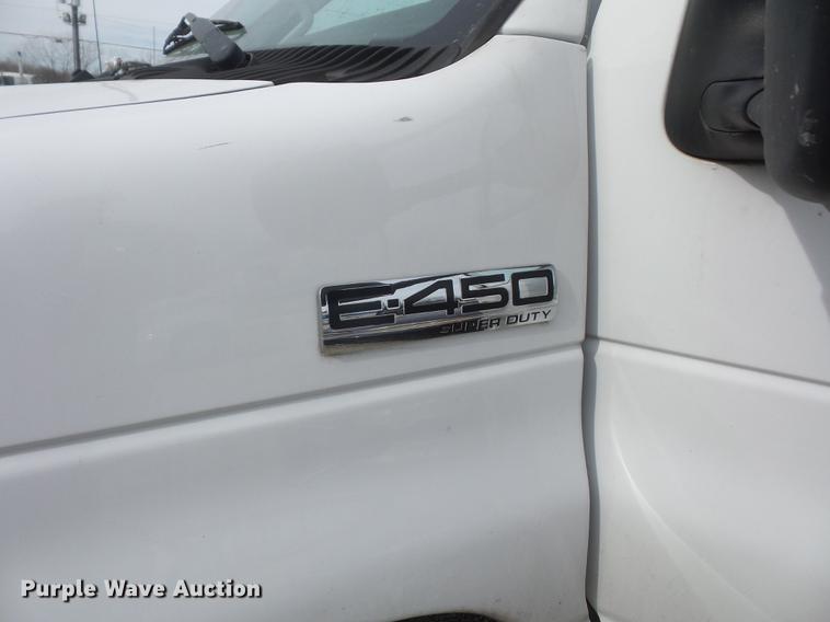 image for item DA8504 2011 Ford Econoline E450 box truck