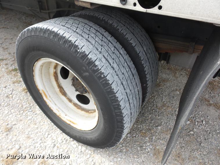 image for item DA8504 2011 Ford Econoline E450 box truck