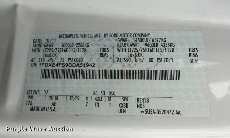 image for item DA8504 2011 Ford Econoline E450 box truck