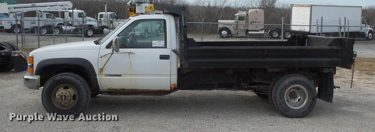 image for item DA8505 2000 Chevrolet 3500 dump bed pickup truck