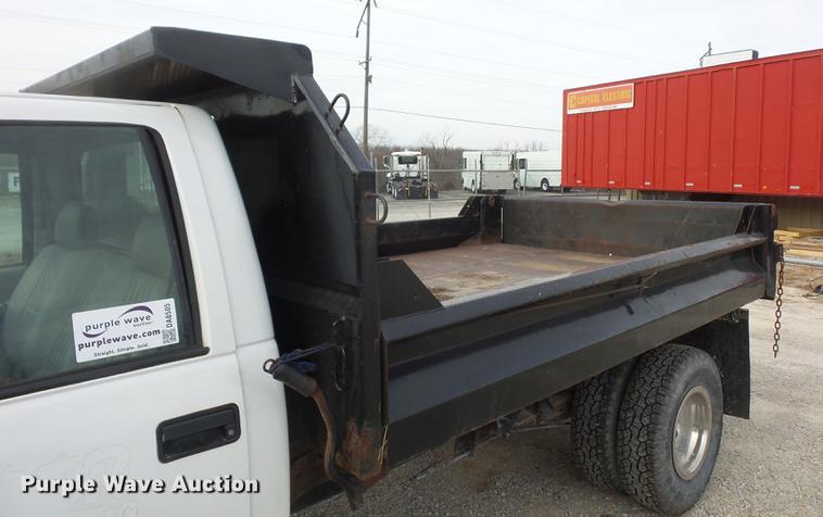 image for item DA8505 2000 Chevrolet 3500 dump bed pickup truck