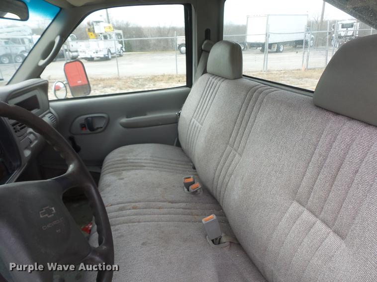 image for item DA8505 2000 Chevrolet 3500 dump bed pickup truck