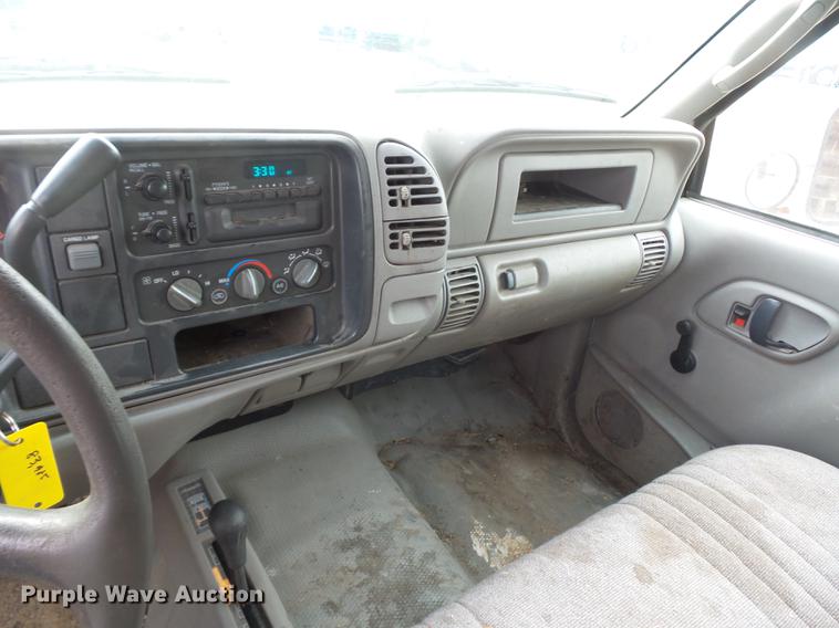 image for item DA8505 2000 Chevrolet 3500 dump bed pickup truck