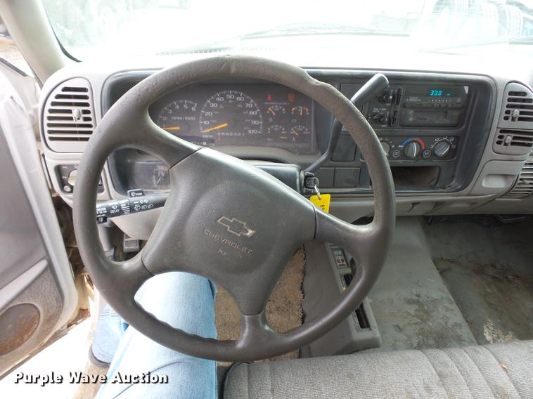 image for item DA8505 2000 Chevrolet 3500 dump bed pickup truck