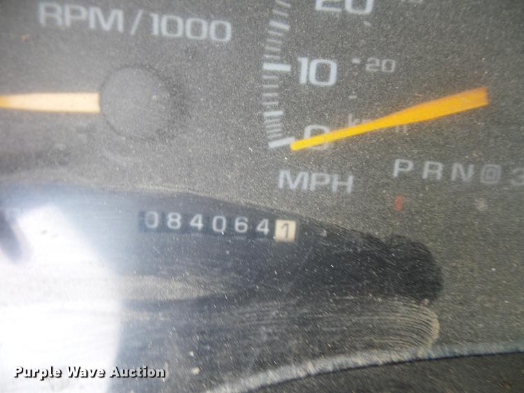 image for item DA8505 2000 Chevrolet 3500 dump bed pickup truck