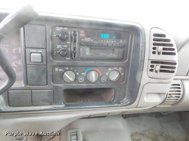 image for item DA8505 2000 Chevrolet 3500 dump bed pickup truck